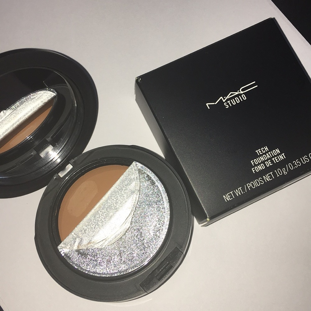 MAC Studio Tech Foundation NW43